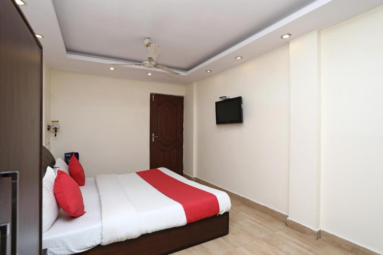Oyo 4956 Hotel Maharaja Palace Kanpur Luaran gambar