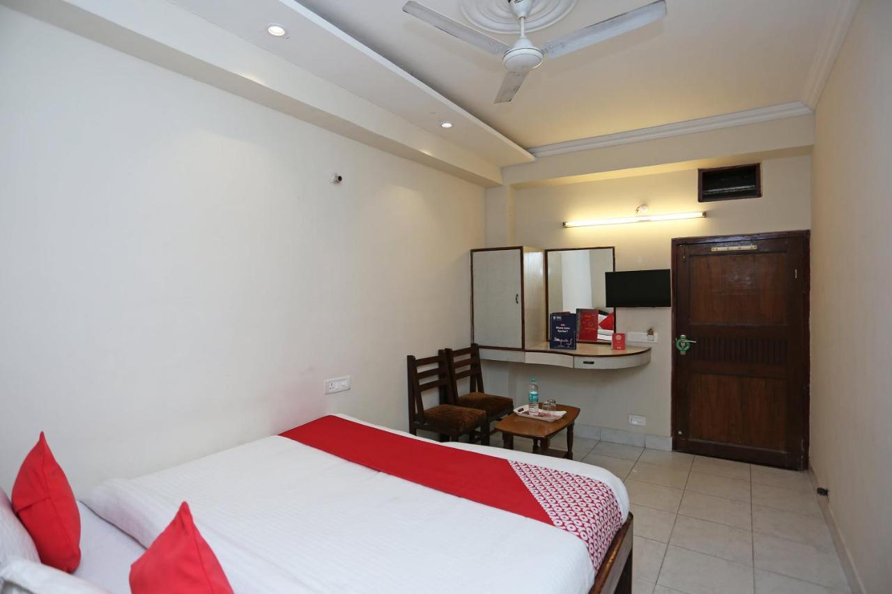 Oyo 4956 Hotel Maharaja Palace Kanpur Luaran gambar