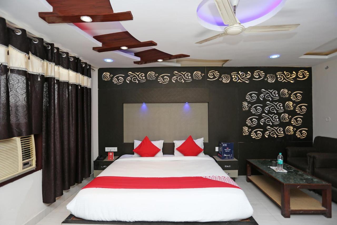 Oyo 4956 Hotel Maharaja Palace Kanpur Luaran gambar