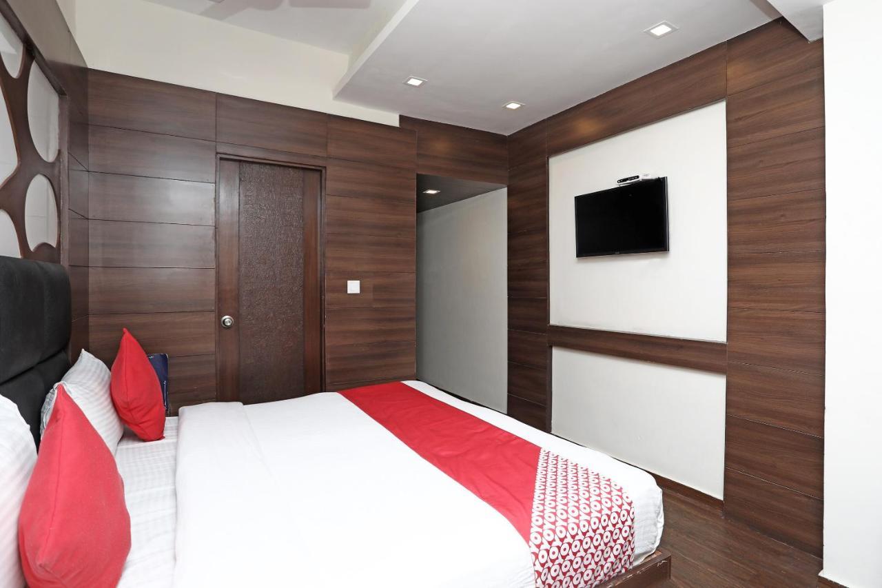 Oyo 4956 Hotel Maharaja Palace Kanpur Luaran gambar