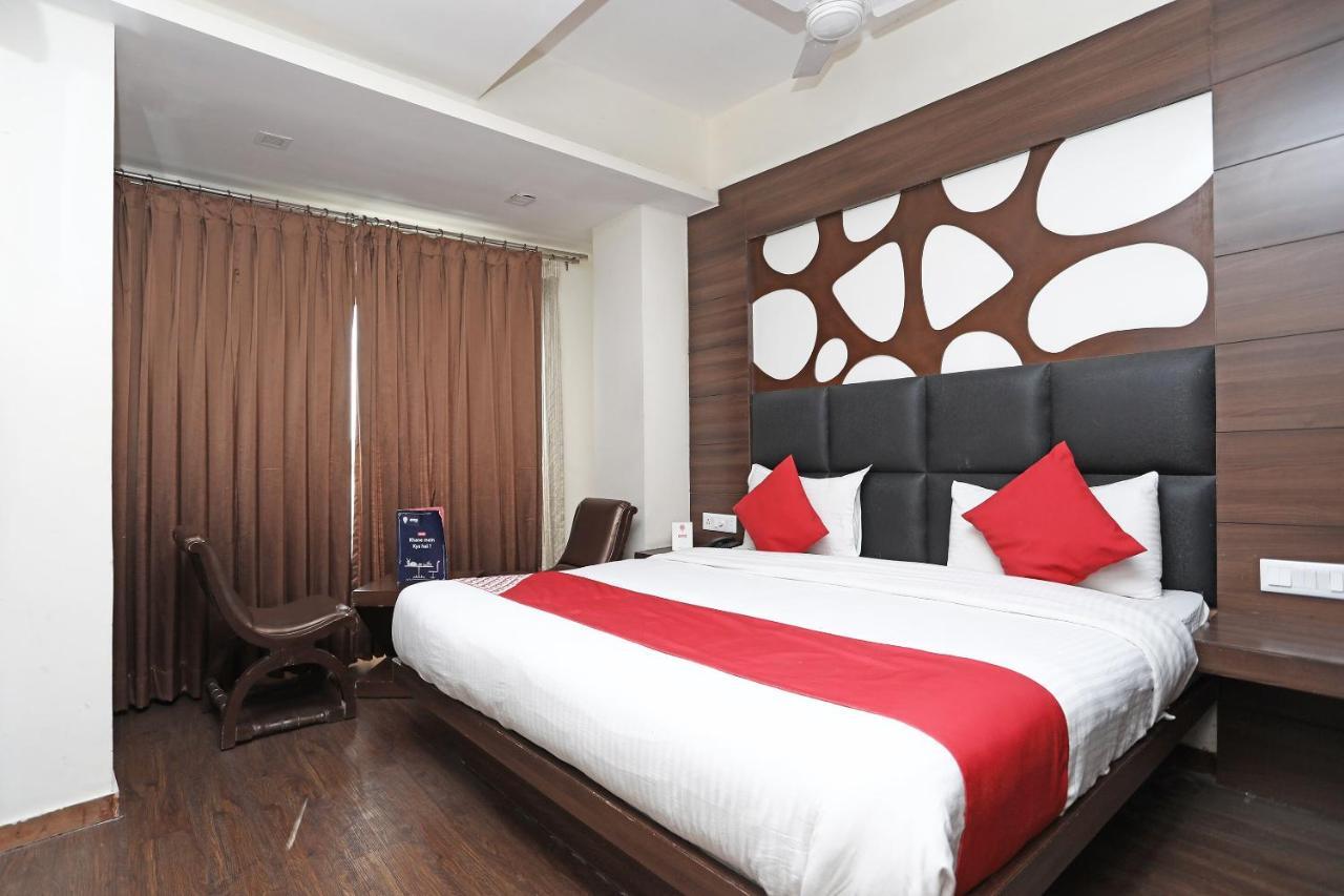 Oyo 4956 Hotel Maharaja Palace Kanpur Luaran gambar
