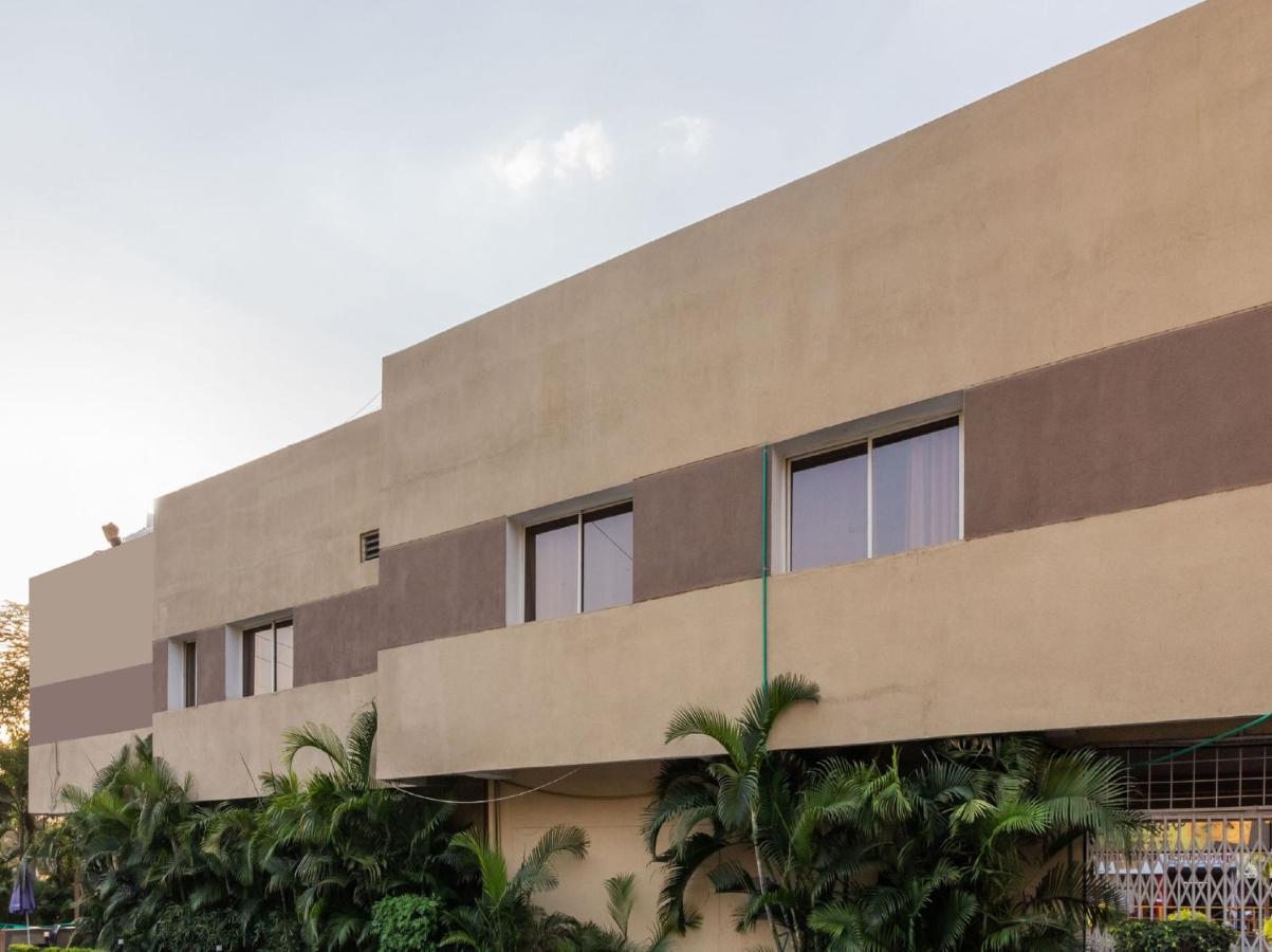 Oyo 4956 Hotel Maharaja Palace Kanpur Luaran gambar