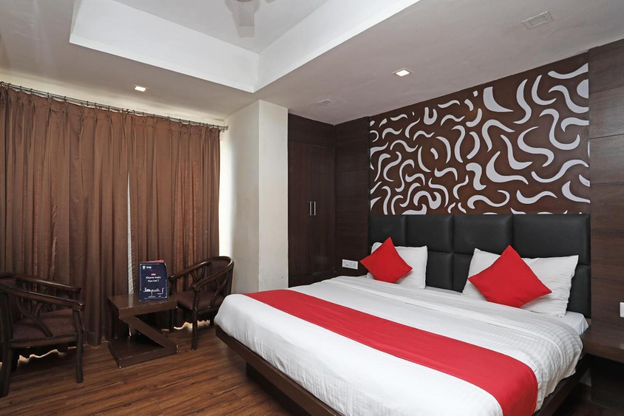 Oyo 4956 Hotel Maharaja Palace Kanpur Luaran gambar