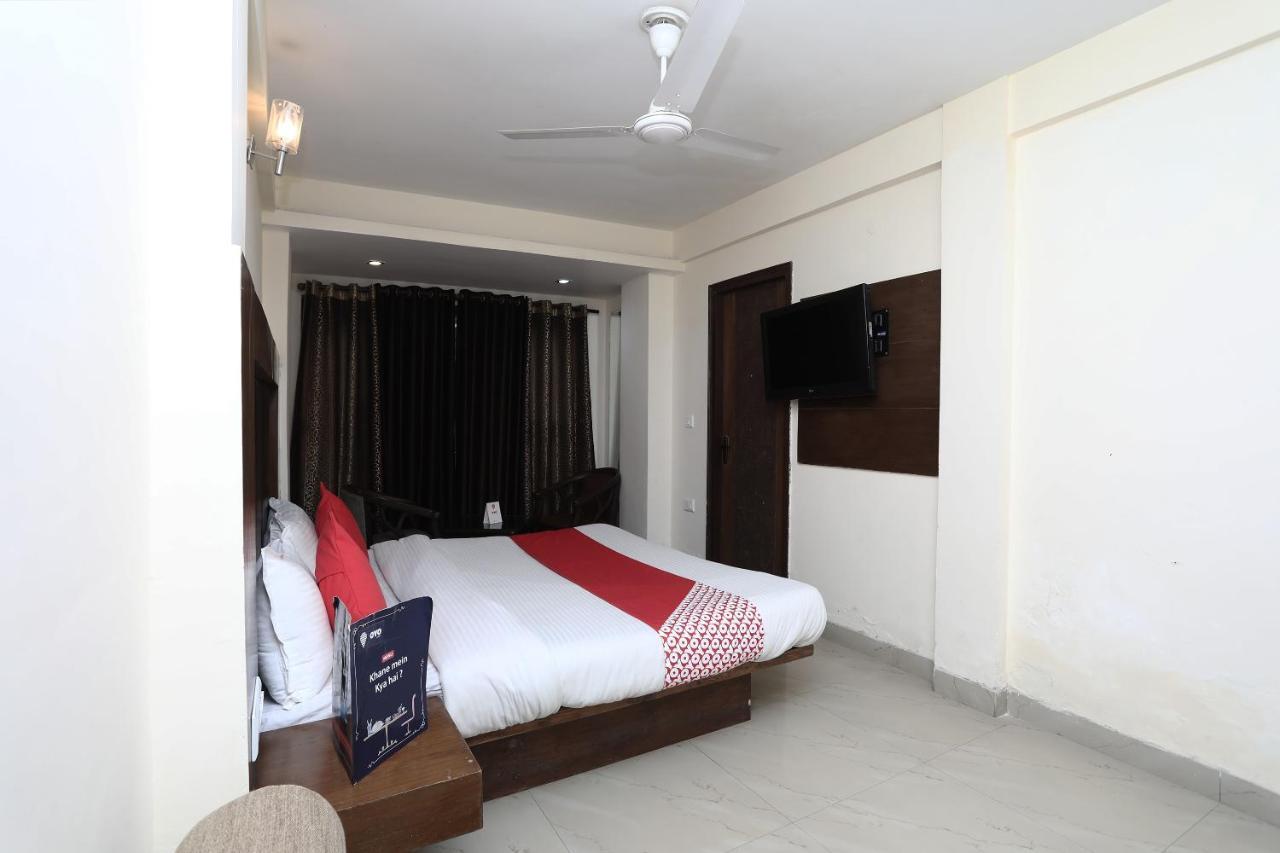 Oyo 4956 Hotel Maharaja Palace Kanpur Luaran gambar
