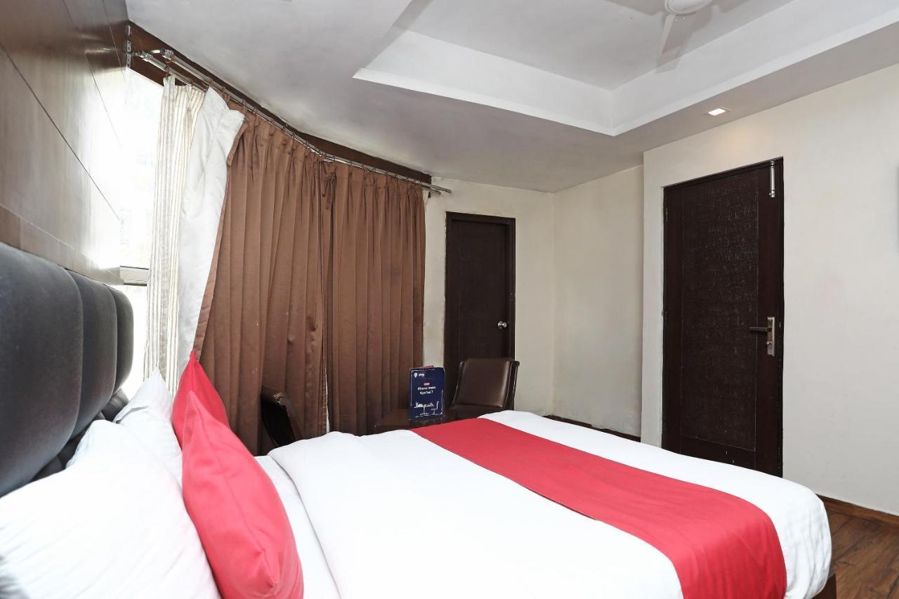 Oyo 4956 Hotel Maharaja Palace Kanpur Luaran gambar