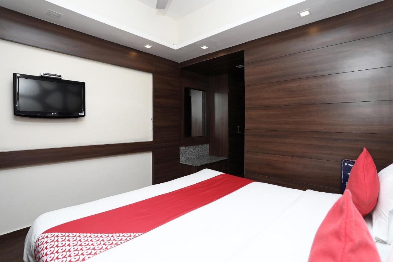 Oyo 4956 Hotel Maharaja Palace Kanpur Luaran gambar