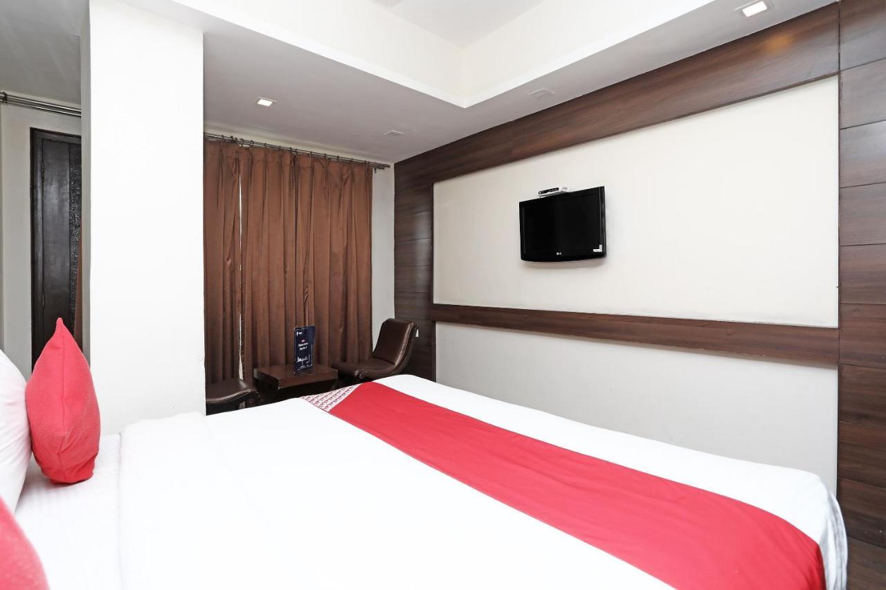 Oyo 4956 Hotel Maharaja Palace Kanpur Luaran gambar