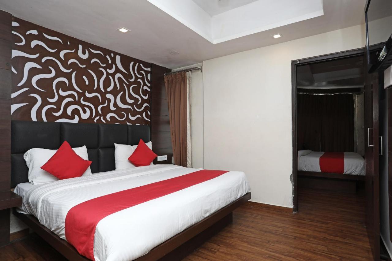 Oyo 4956 Hotel Maharaja Palace Kanpur Luaran gambar