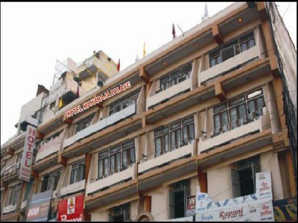 Oyo 4956 Hotel Maharaja Palace Kanpur Luaran gambar