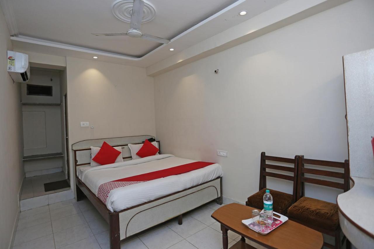 Oyo 4956 Hotel Maharaja Palace Kanpur Luaran gambar
