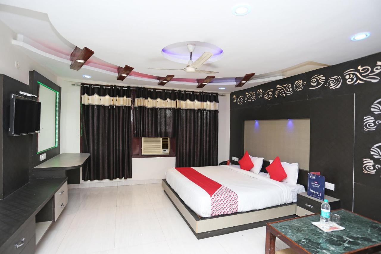 Oyo 4956 Hotel Maharaja Palace Kanpur Luaran gambar